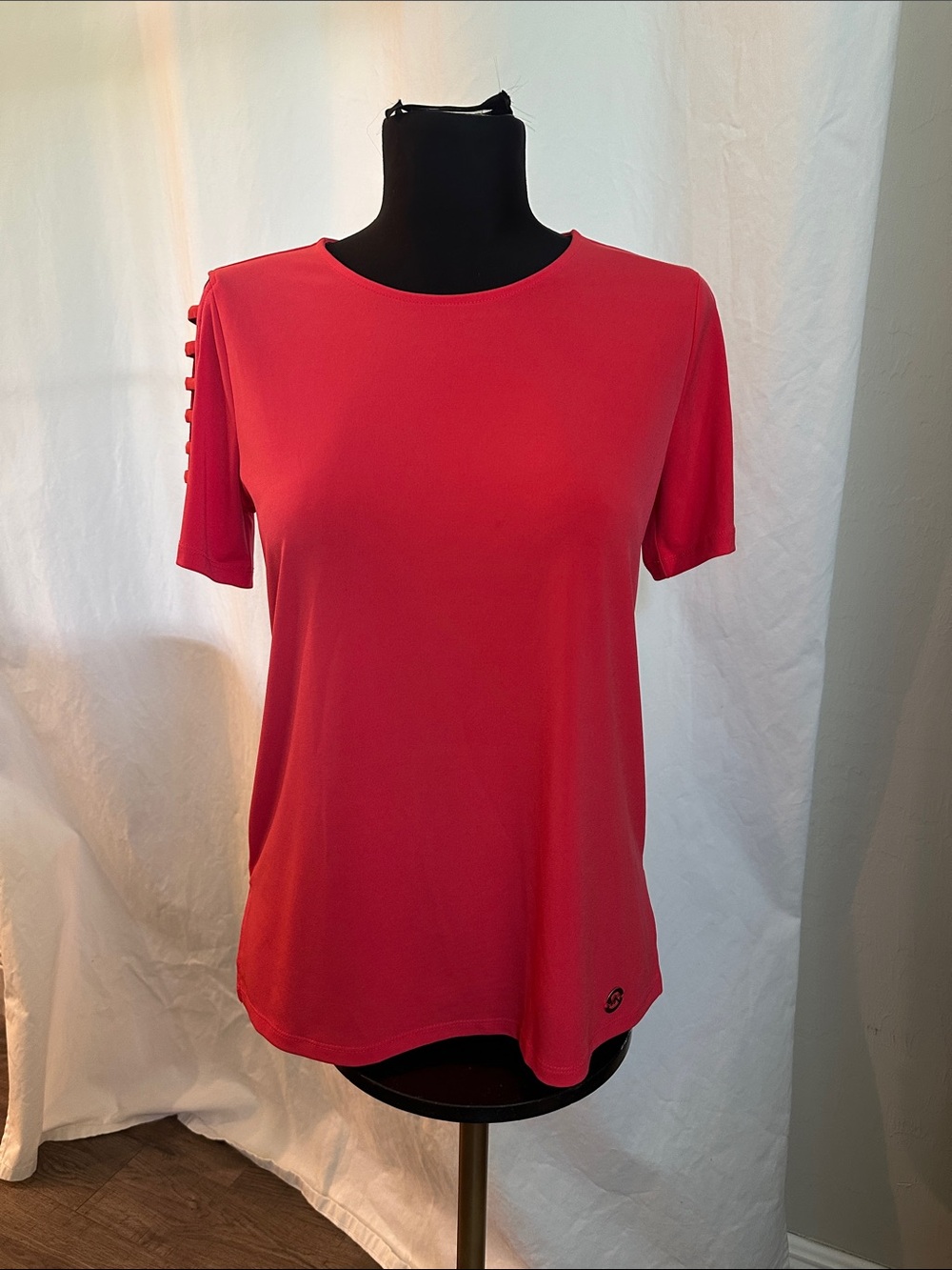 Michael Kors Women’s Crew Neck Short Caged Cutout Sleeve Top - Coral - Small